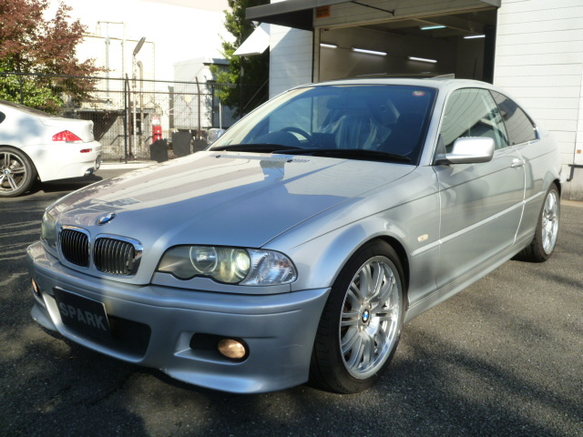 ３３０ci ブラックレザーシート　ガラスサンルーフ　メモリーナビ　車両画像09