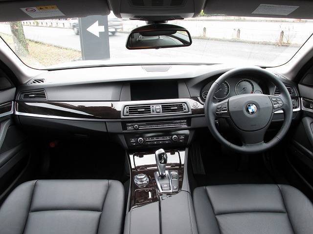 523ｉ　ハイライン　ＢＥＡＭコンプリート　地デジバックカメラブラックレザー車両画像14