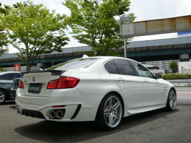 523ｉ　ハイライン　ＢＥＡＭコンプリート　地デジバックカメラブラックレザー車両画像05