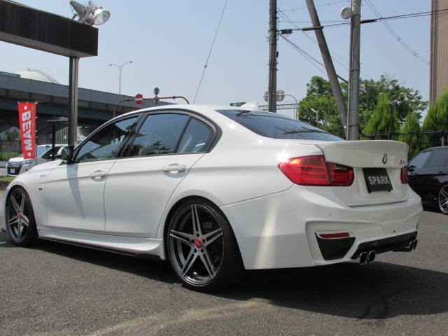 ３２０ｉ　スポーツ　ＢＥＡＭコンプリートカー　パドルシフト　バックカメラ車両画像08