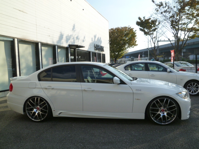 320i 後期LCI　ハイライン　BEAMコンプリートStⅡ　ブラックレザー地デジバックカメラ車両画像05