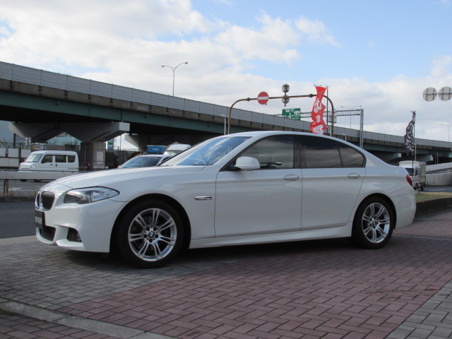 528i Mスポーツ ブラックレザーシート ワンオーナー　右ハンドル　記録簿車両画像08