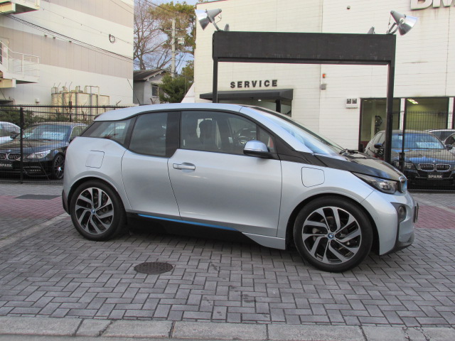 i3 レンジエクステンダーブラウン レザーシート車両画像04