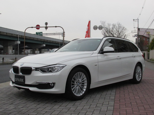 320d ツーリング ラグジュアリー ワンオーナー ブラウンレザー パワーリアゲート車両画像09