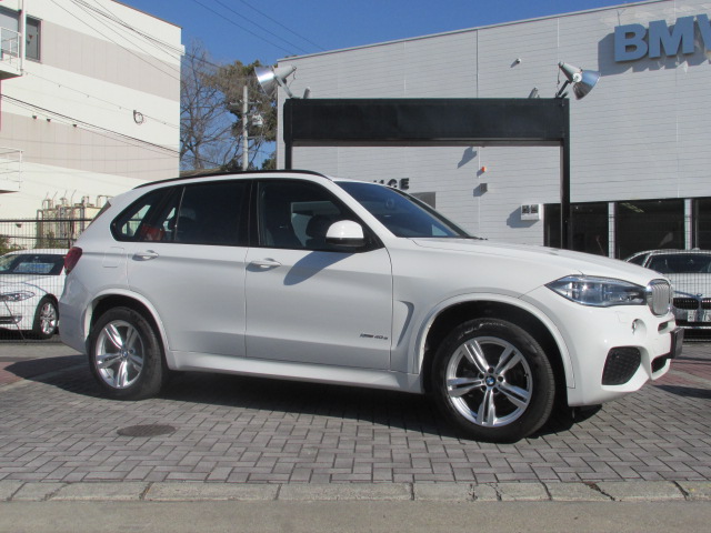 X5 XDrive40e Mスポーツ パノラマＳＲ セレクトパッケージ ブラックレザー車両画像04