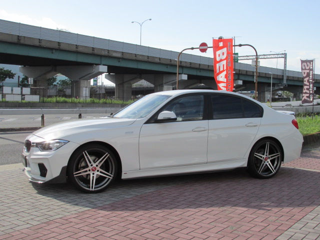 320i BEAMコンプリートカー ストレージパッケージ バックカメラ車両画像08