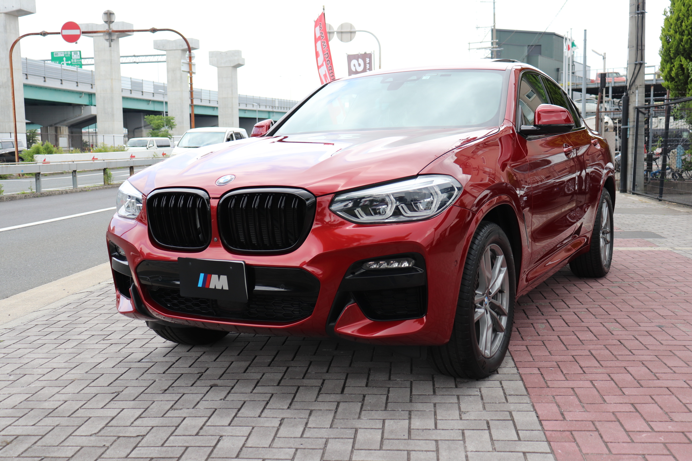 X4 xDrive 20d Mスポーツ Pサンルーフ インディビジュアルホワイトレザー ACCの画像