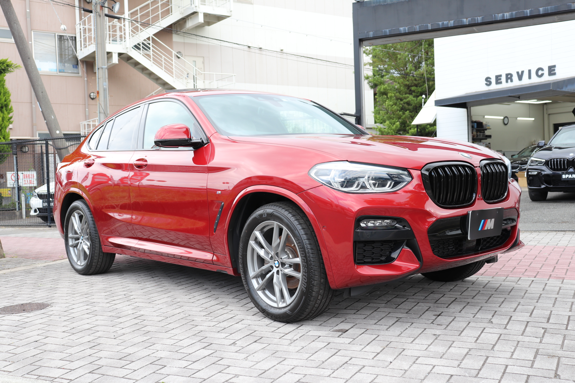 X4 xDrive 20d Mスポーツ Pサンルーフ インディビジュアルホワイトレザー ACC車両画像03
