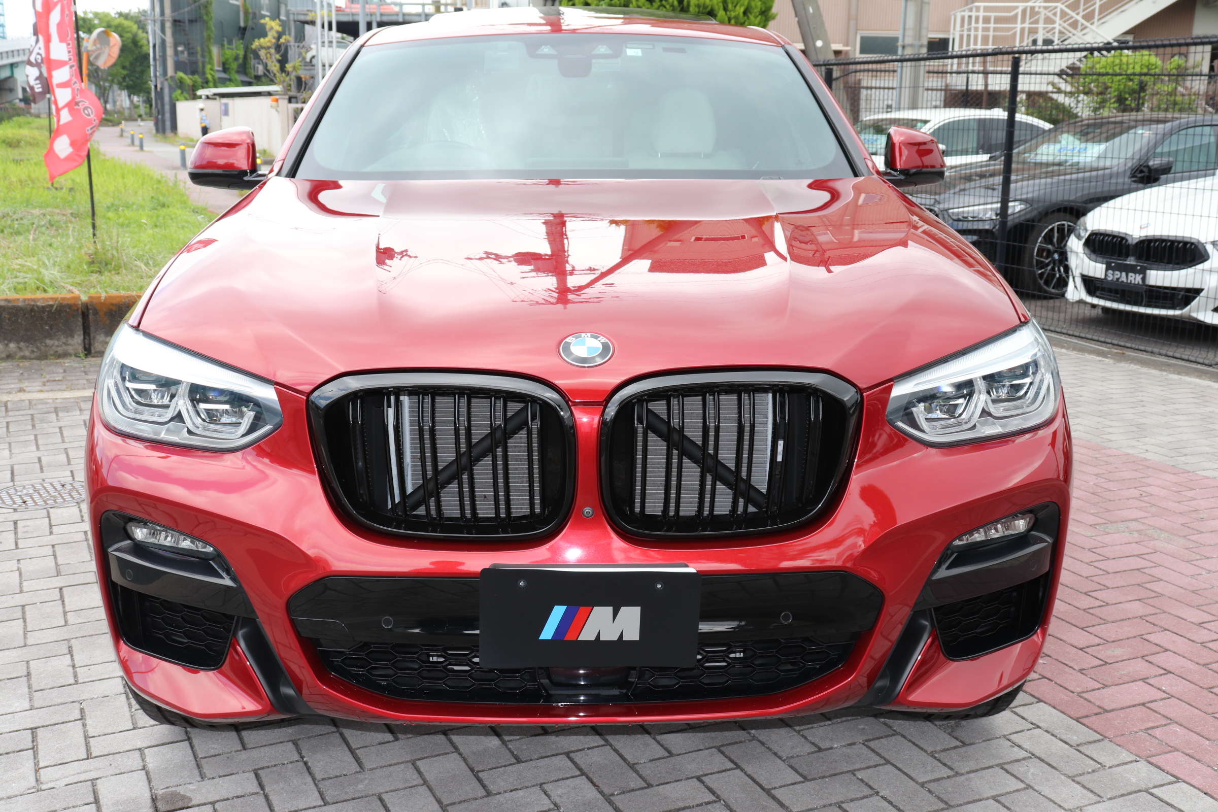 X4 xDrive 20d Mスポーツ Pサンルーフ インディビジュアルホワイトレザー ACC車両画像02