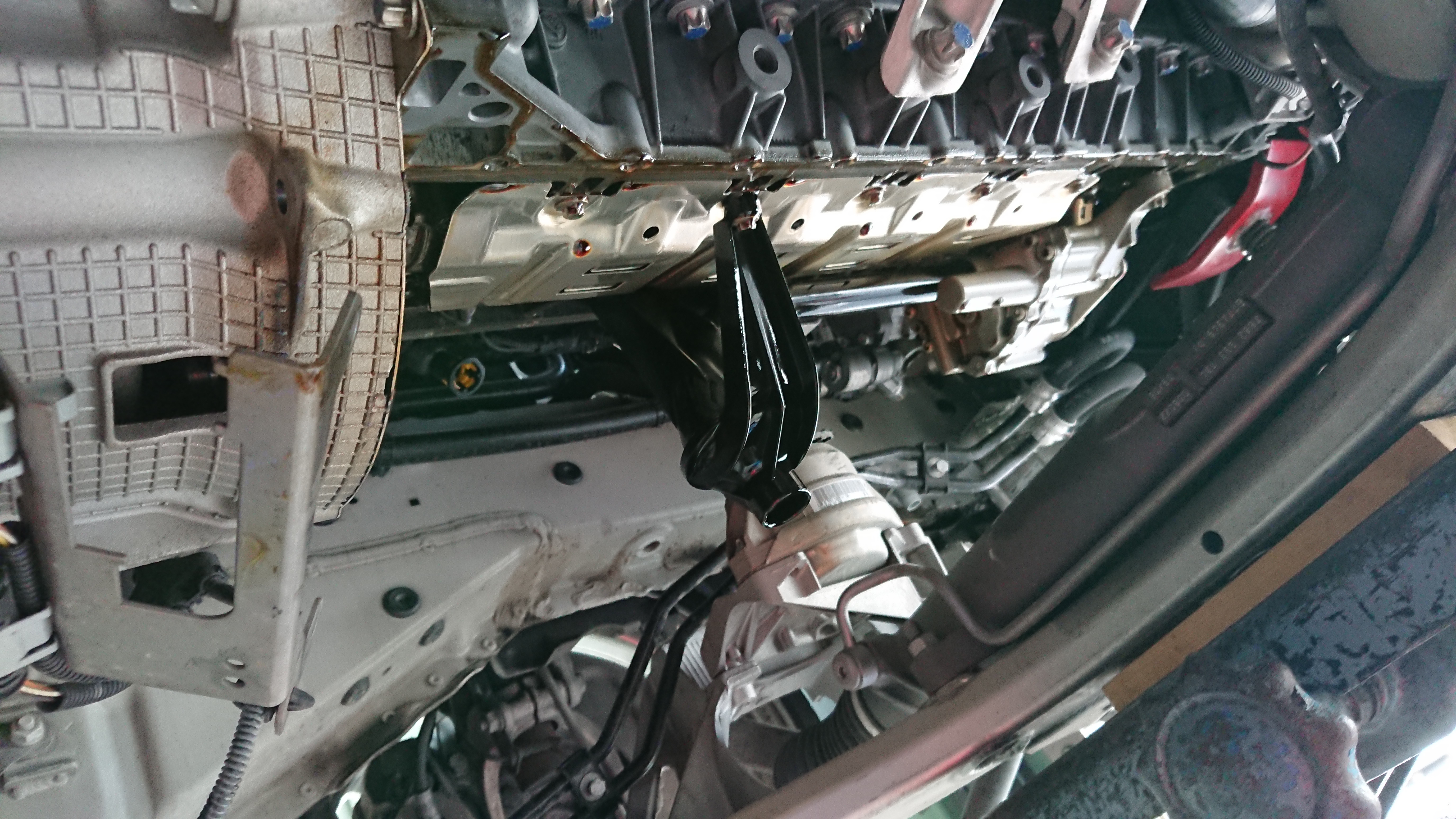八尾市N様 E60 530i エンジンオイルパンオイル漏れ修理 - BMW中古車