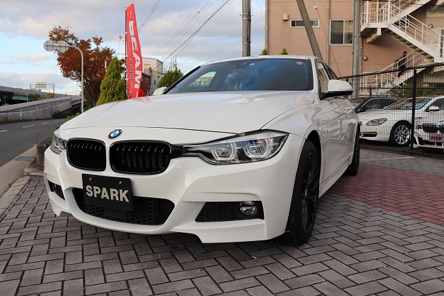 320i LCI Mスポーツ M PerfomanceマットブラックAW　ヘッドアップディスプレイ車両画像01