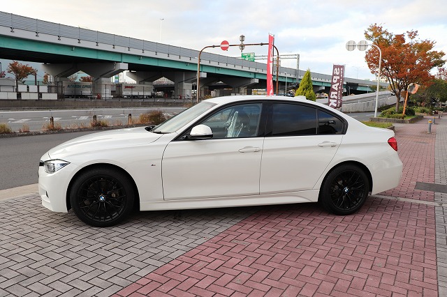 320i LCI Mスポーツ M PerfomanceマットブラックAW　ヘッドアップディスプレイ車両画像08