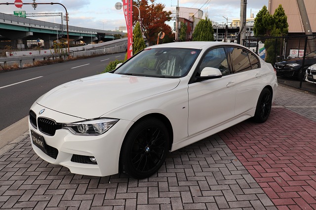 320i LCI Mスポーツ M PerfomanceマットブラックAW　ヘッドアップディスプレイ車両画像09