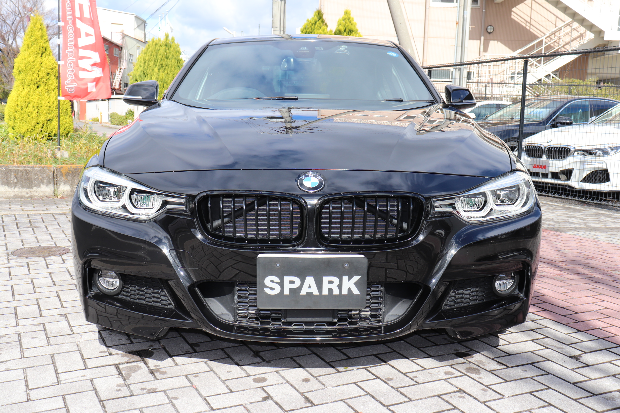 320d Mスポーツ 後期モデル ブラックグリル レーンチェンジウォーニング車両画像02