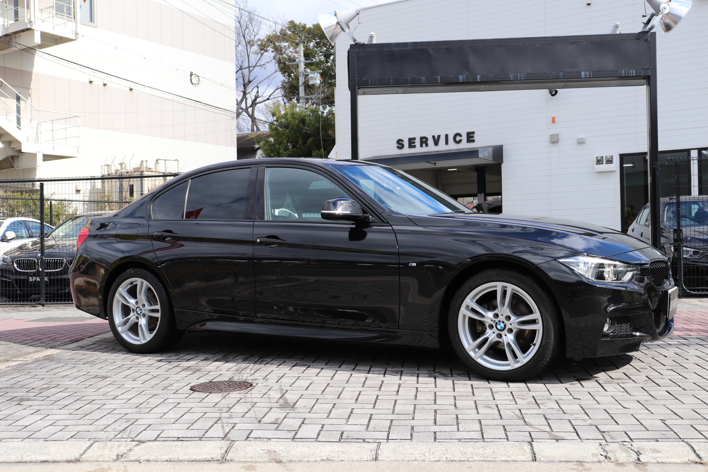 320d Mスポーツ 後期モデル ブラックグリル レーンチェンジウォーニング車両画像04