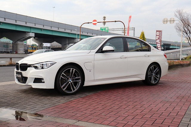 330e Mスポーツ　エディションシャドー　19インチAW　パドルシフト車両画像08