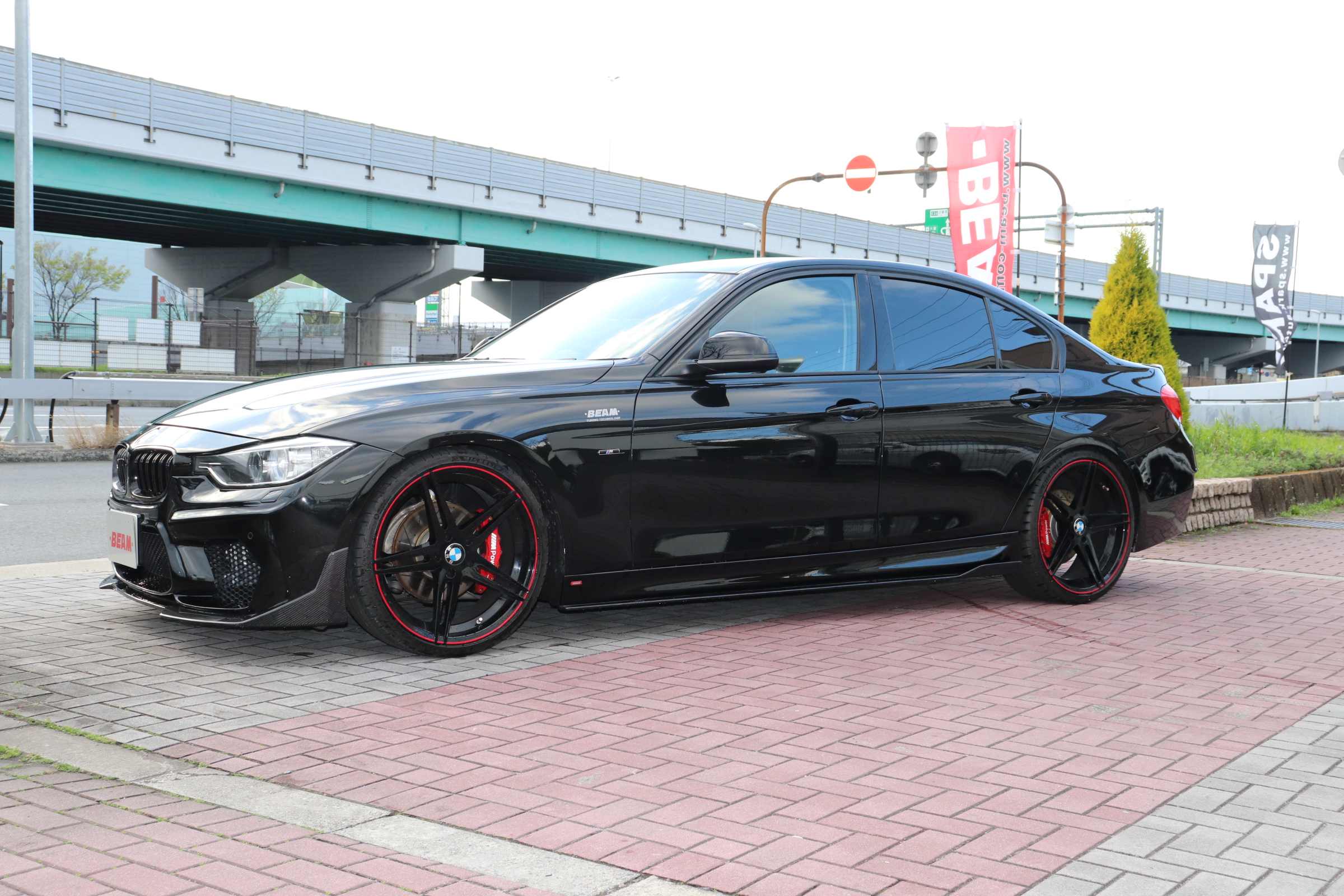 320i スポーツ　BEAMコンプリートカー　ブラックAW車両画像08