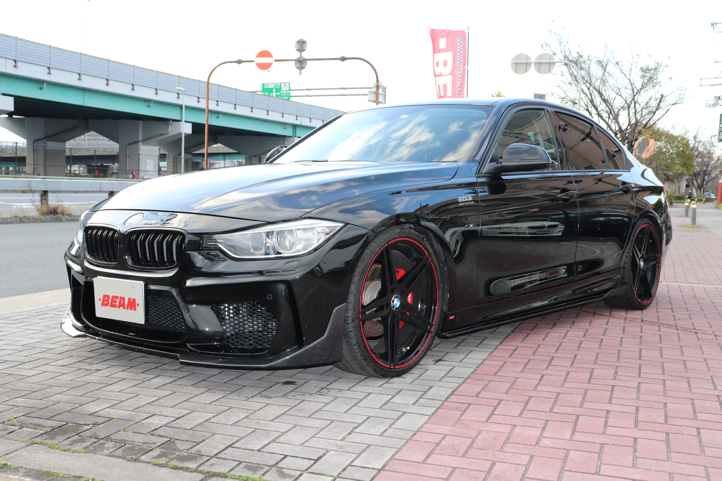 320i スポーツ　BEAMコンプリートカー　ブラックAW車両画像09