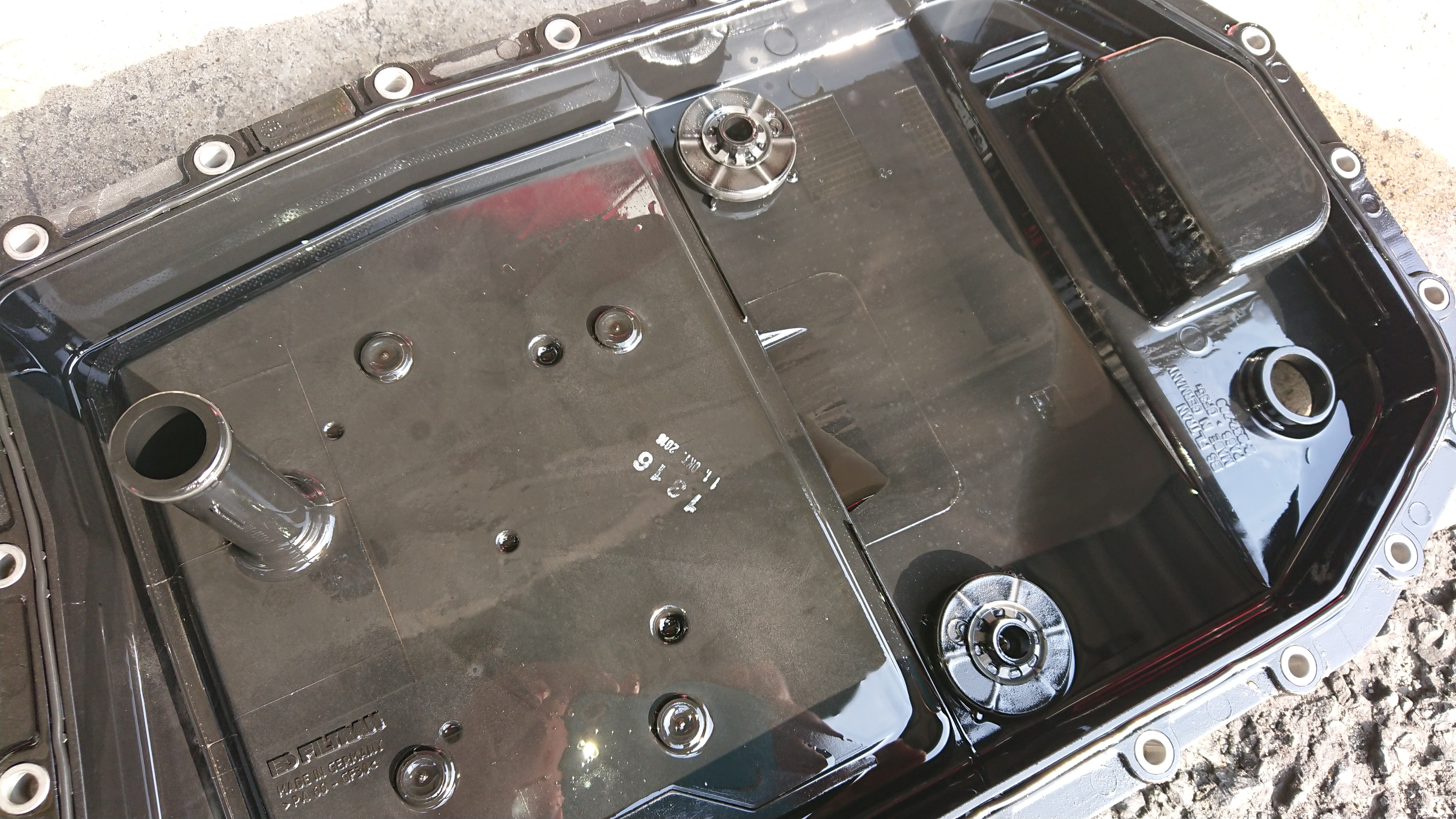 兵庫県t様 Bmw E90 3i オートマチックトランスミッションオイル漏れ修理 Bmw中古車専門店スパークオート