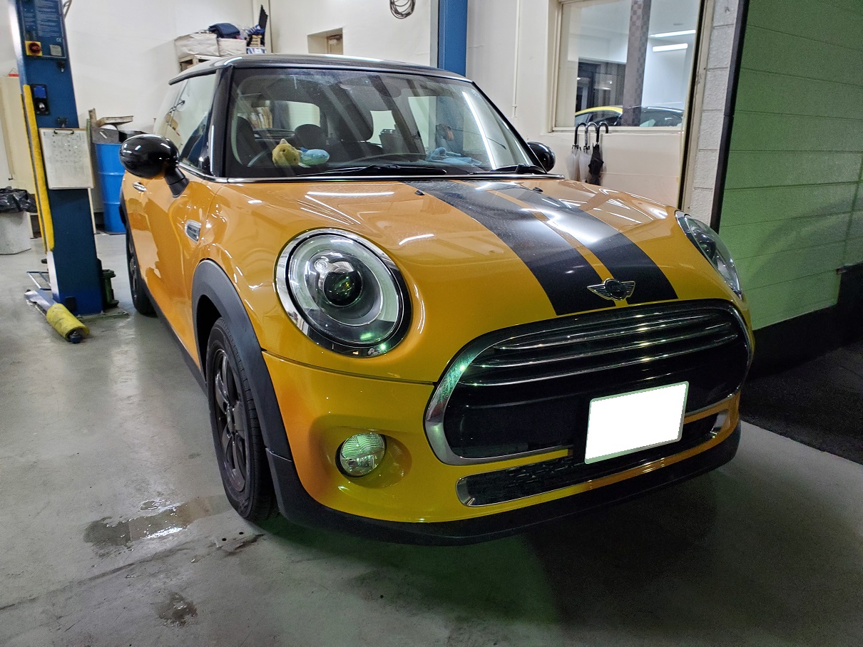 Bmw Mini F56 クーパーd 地デジ バックカメラ取付 Bmw中古車専門店スパークオート