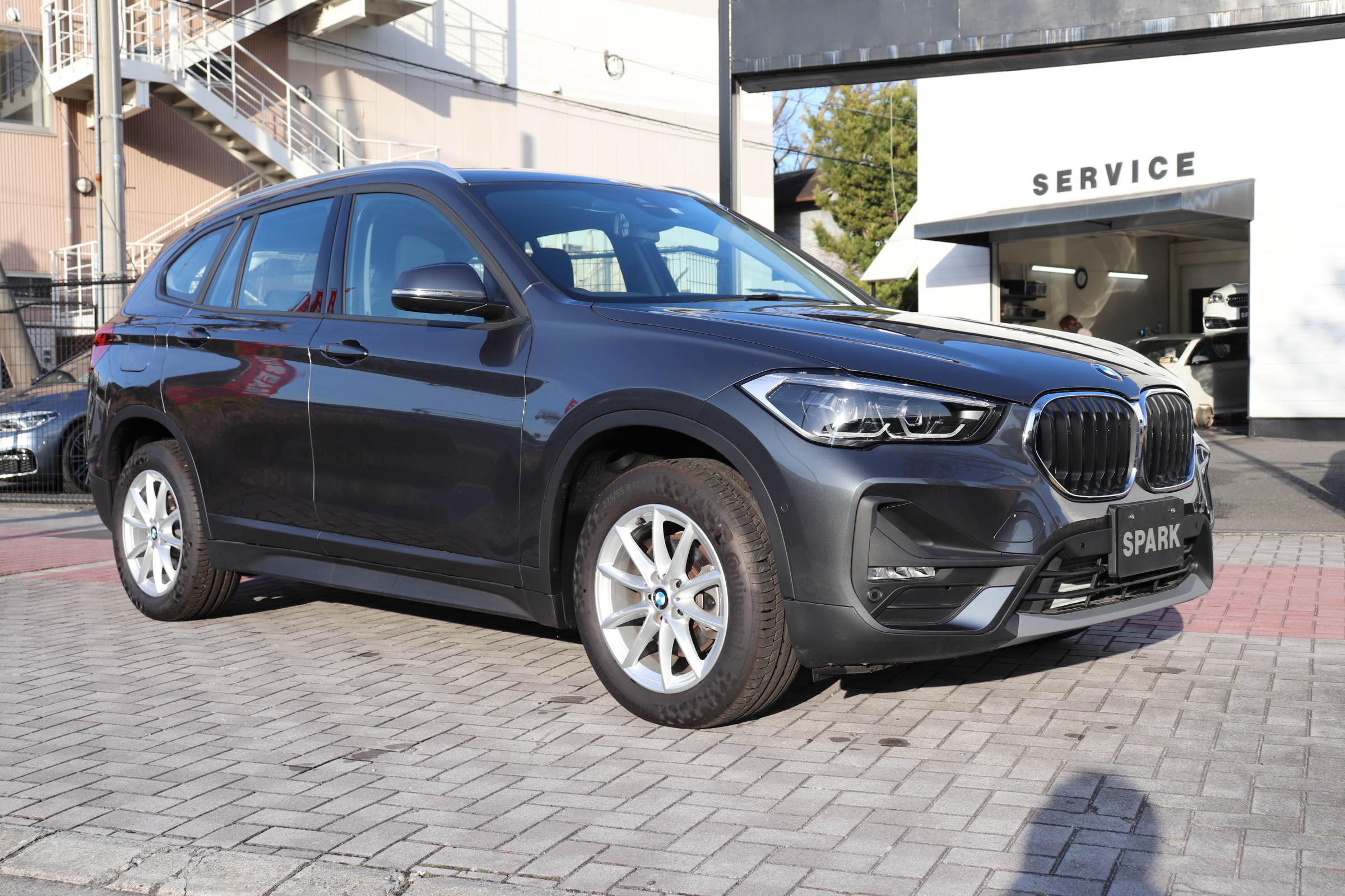 X1 xDrive 18d インテリジェントセーフティー　バックカメラ　アンビエントライト車両画像04