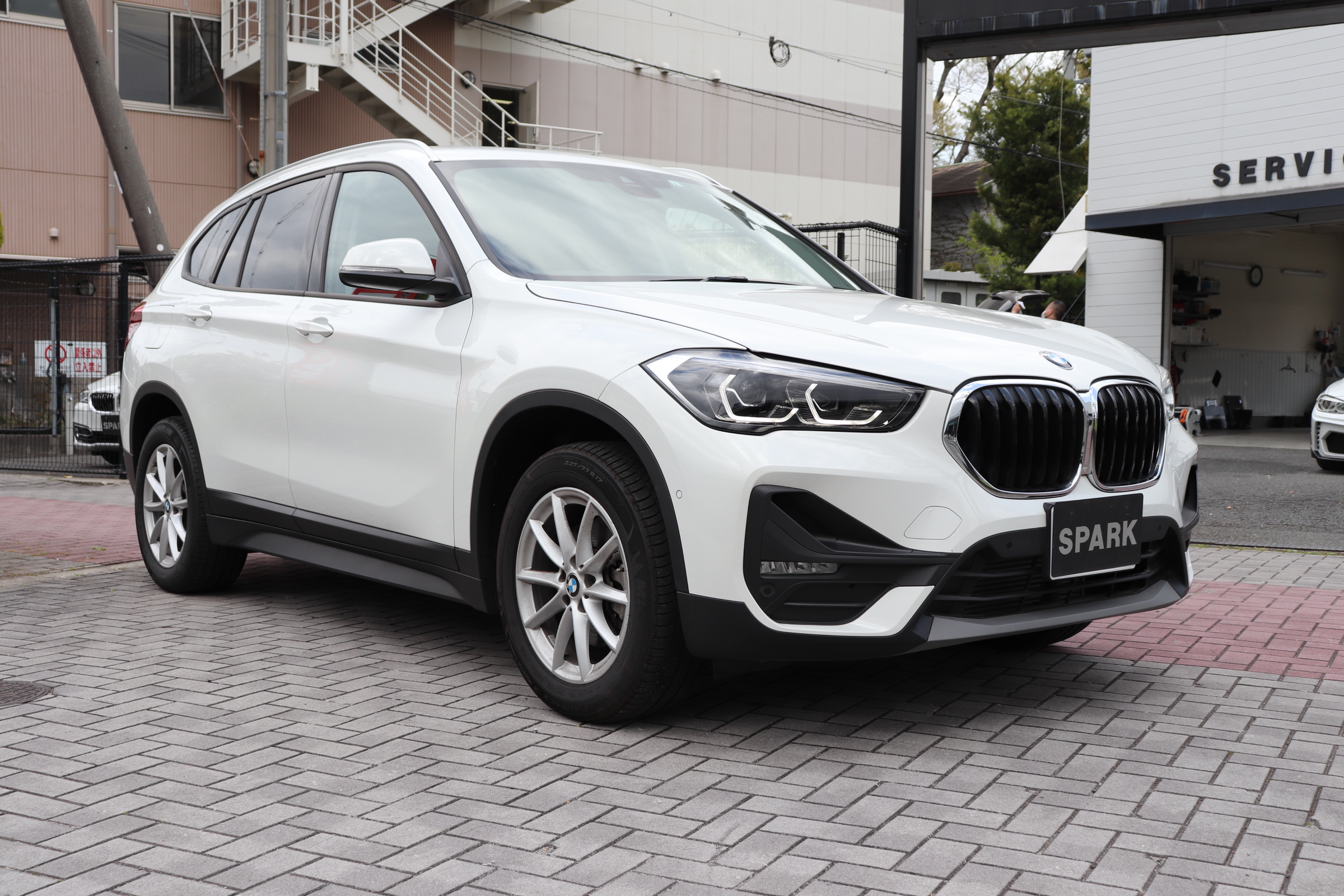 X1 xDrive 18d 後期モデル コンフォートアクセス インテリセーフ車両画像03