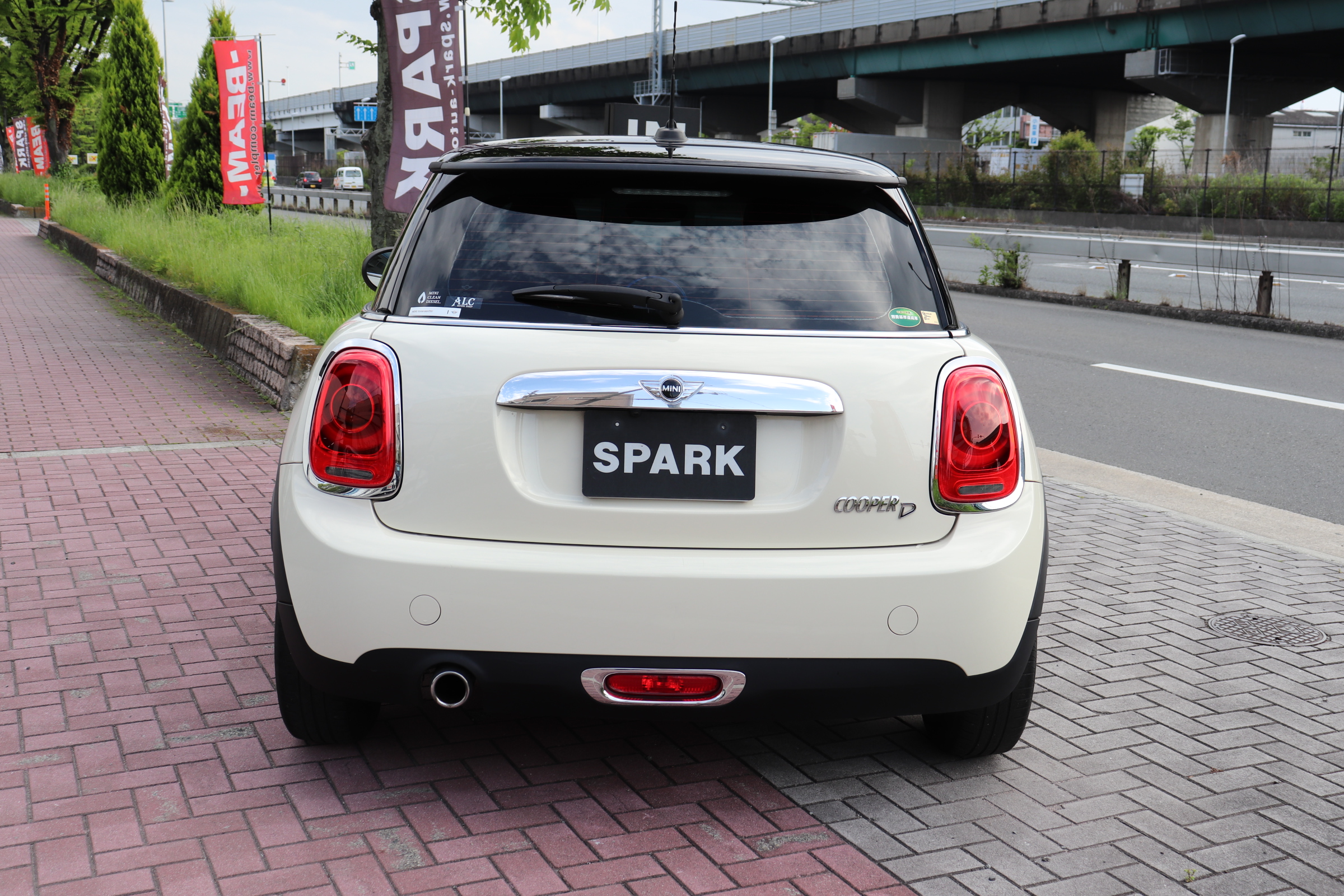 MINI クーパーD ペッパーパッケージ スマートキー 地デジ バックカメラ車両画像06