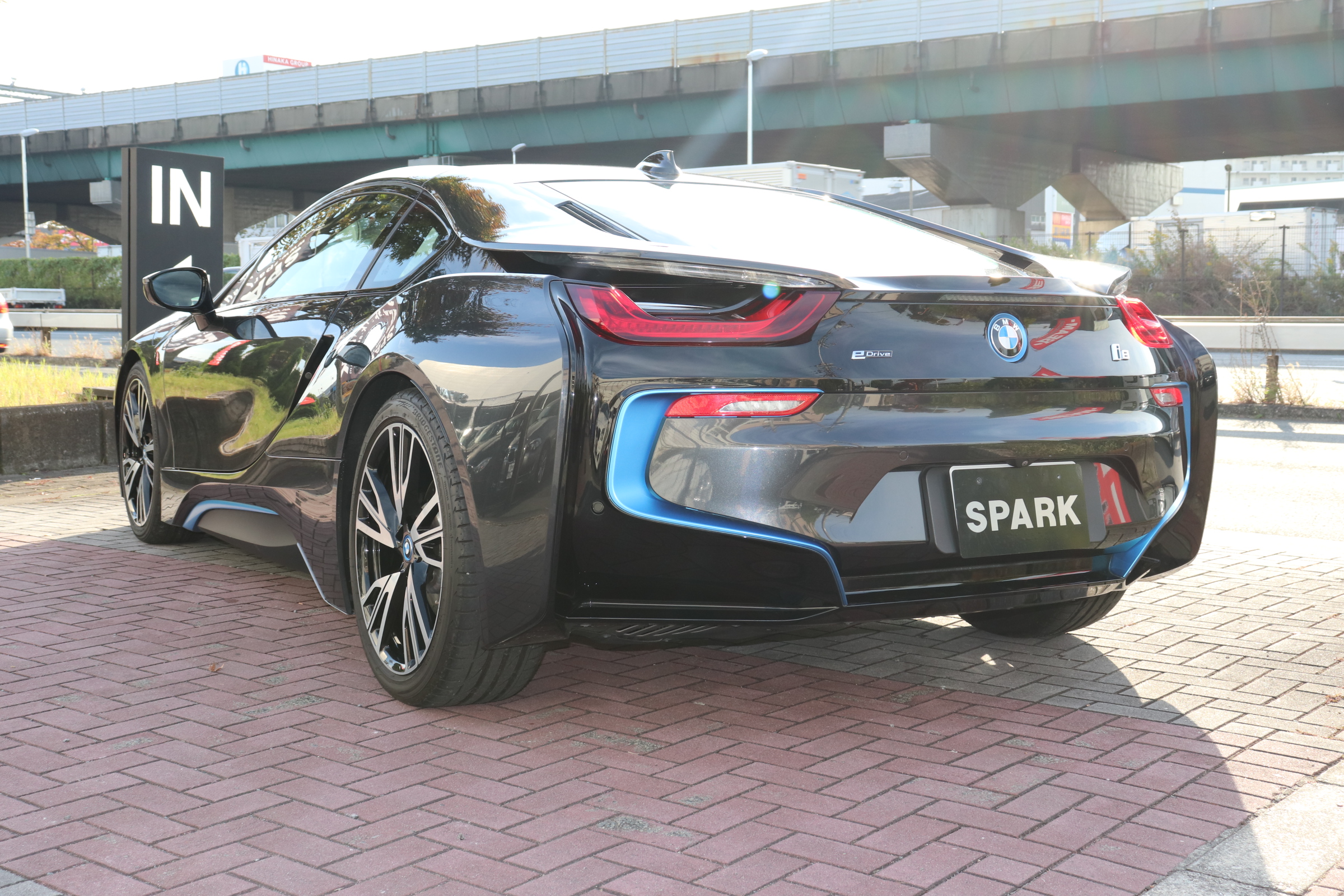 i8 ベースグレード ブラックレザー 左ハンドル ハーマンカードン車両画像07