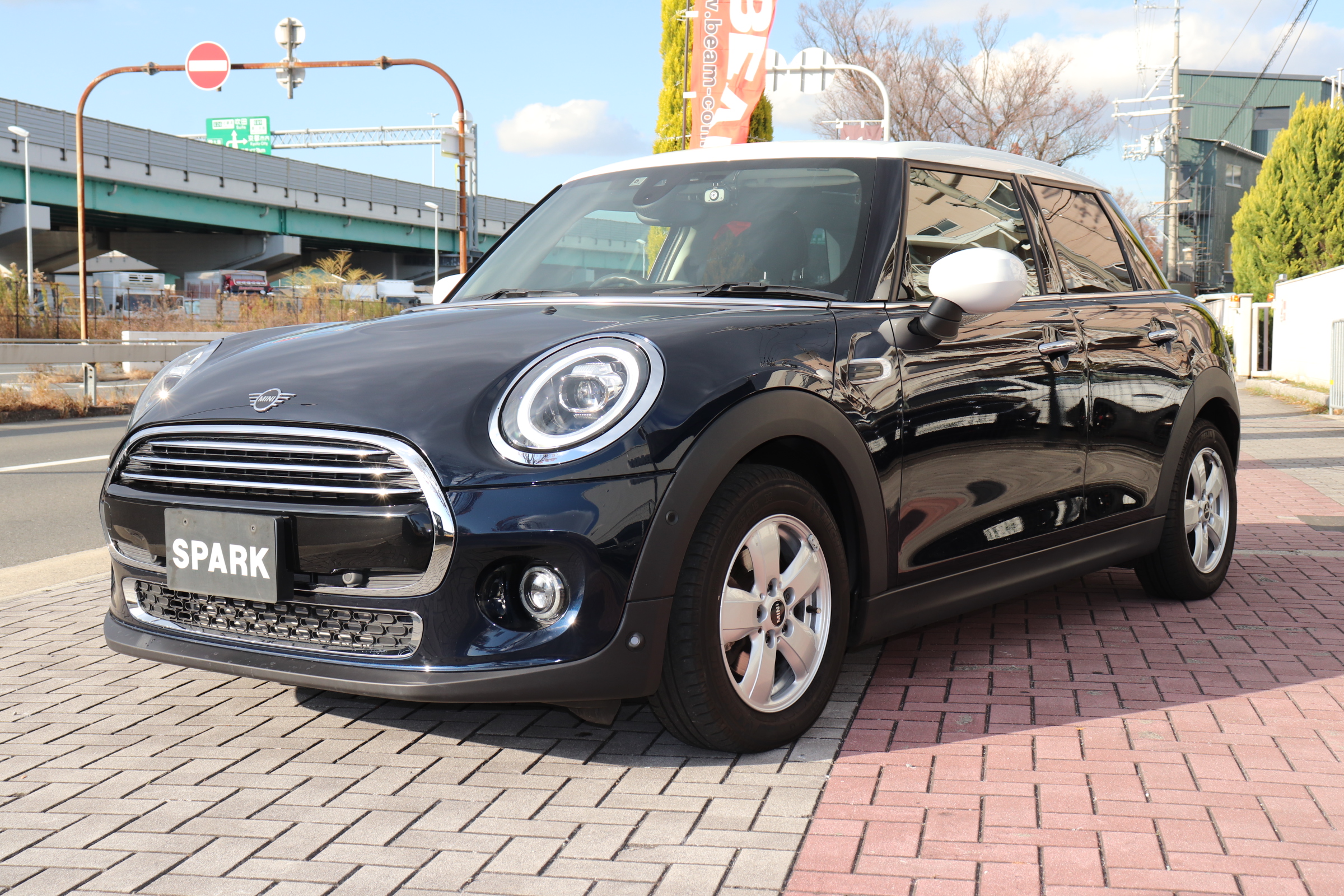 MINI クーパーD LCI ワンオーナー 地デジ LEDフォグ リアガラスフィルム車両画像09