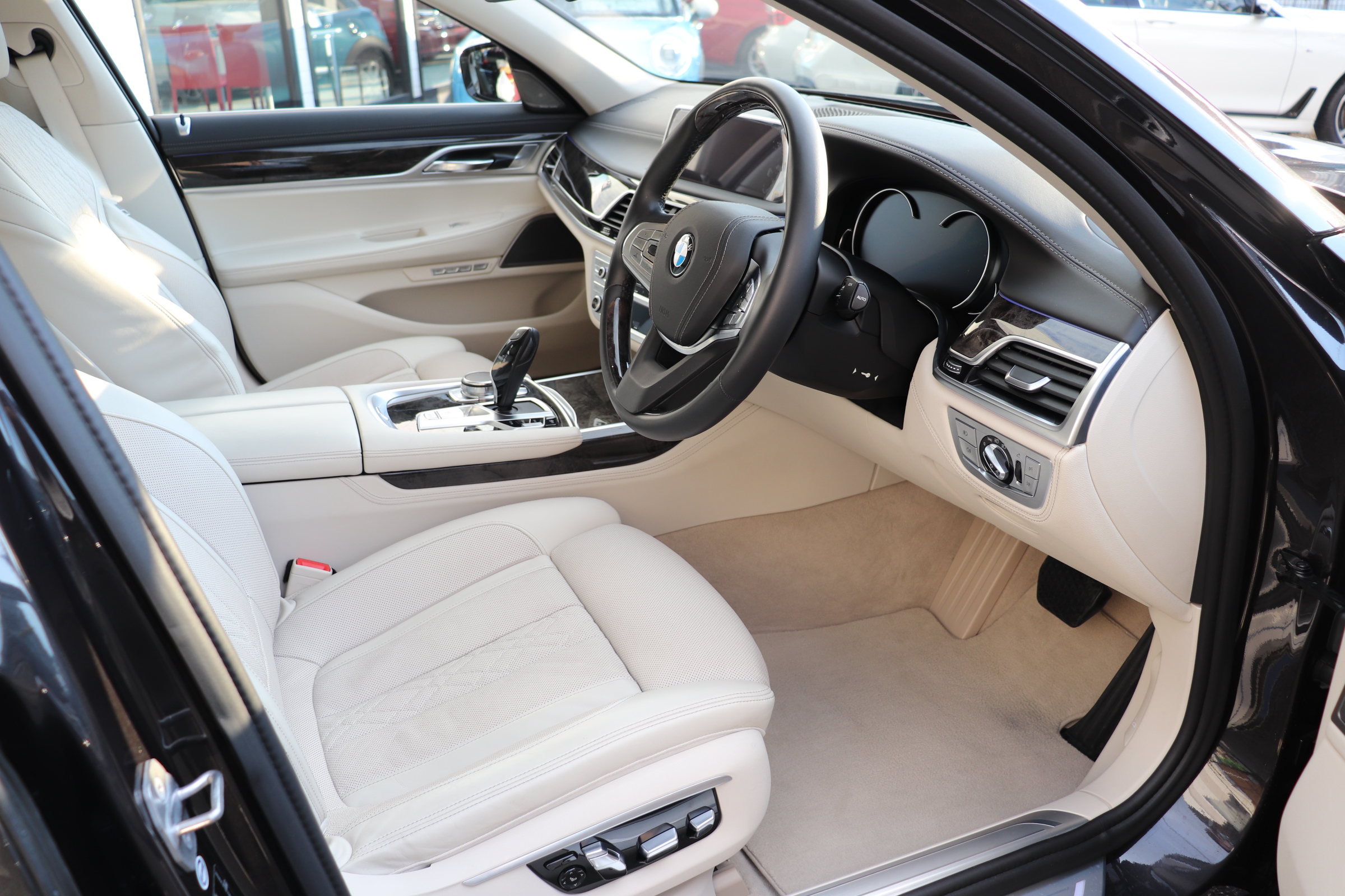 740i サンルーフ HUD ベージュレザー マッサージシート ハーマンカードン車両画像11