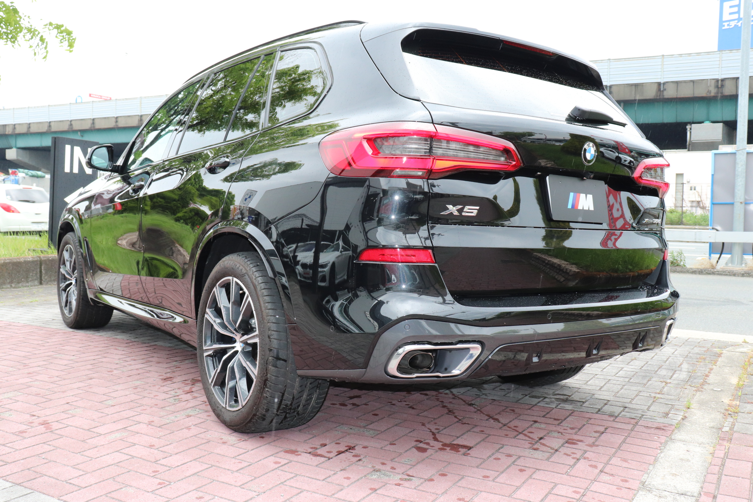 X5 xDrive 35d Mスポーツ パノラマサンルーフ ブラックレザー車両画像07