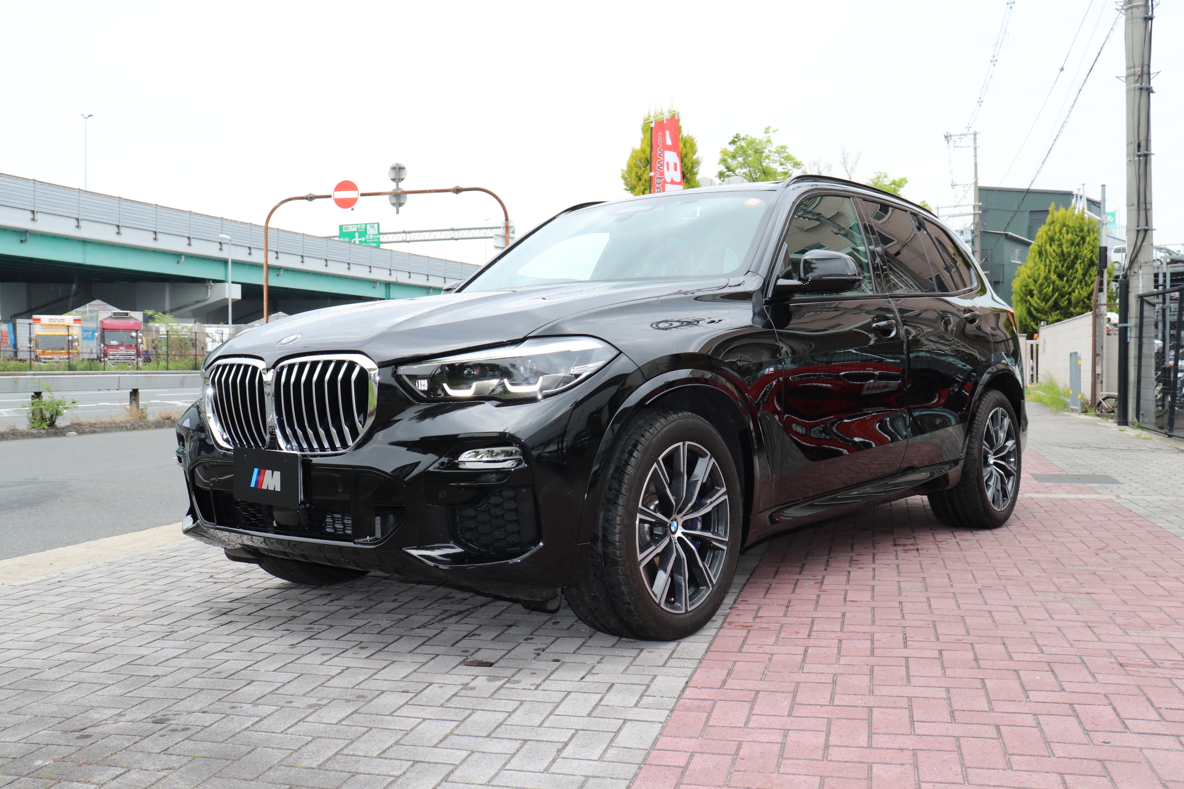 X5 xDrive 35d Mスポーツ パノラマサンルーフ ブラックレザー車両画像09