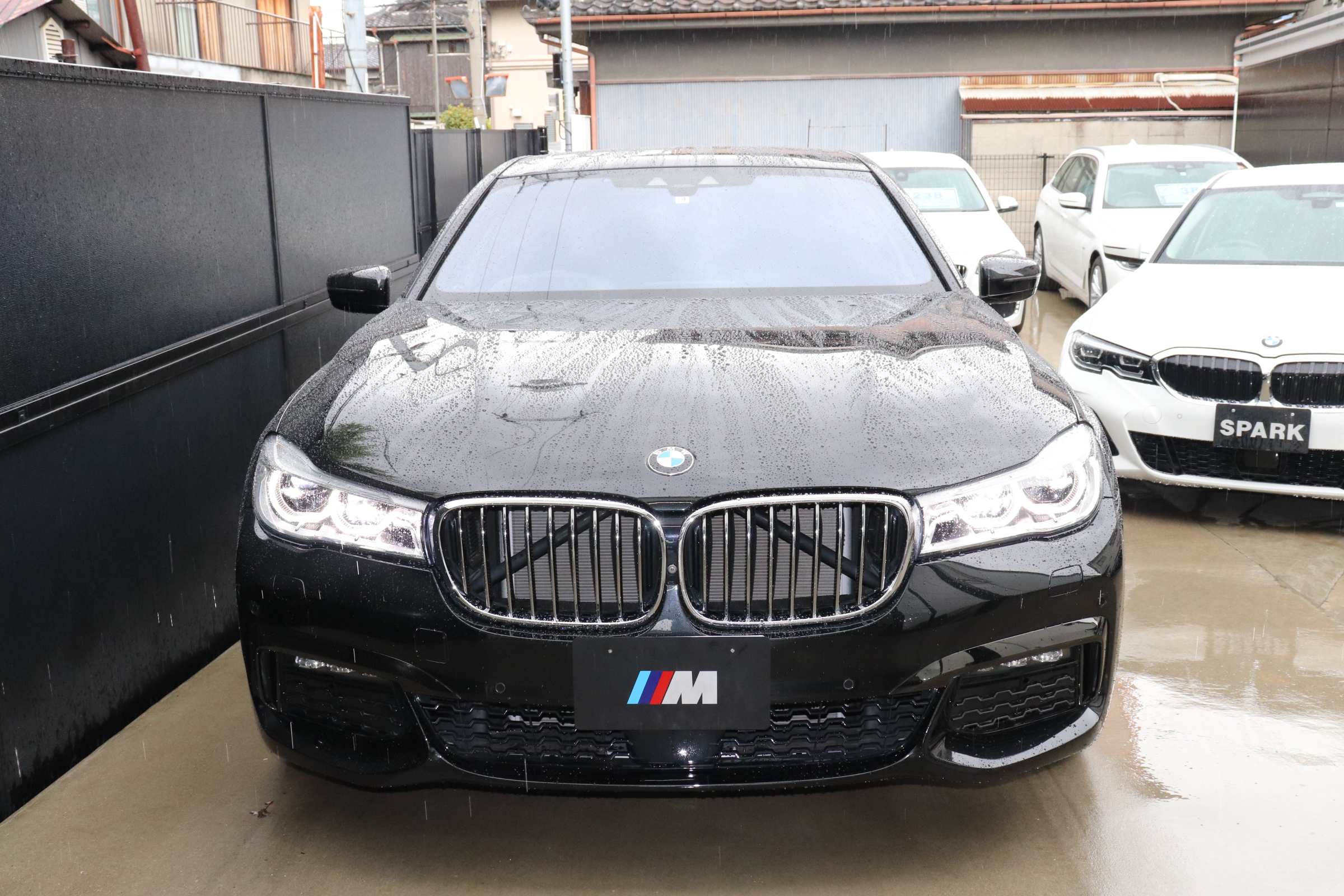 740i Mスポーツ ワンオーナー ブラックレザー サンルーフ車両画像02