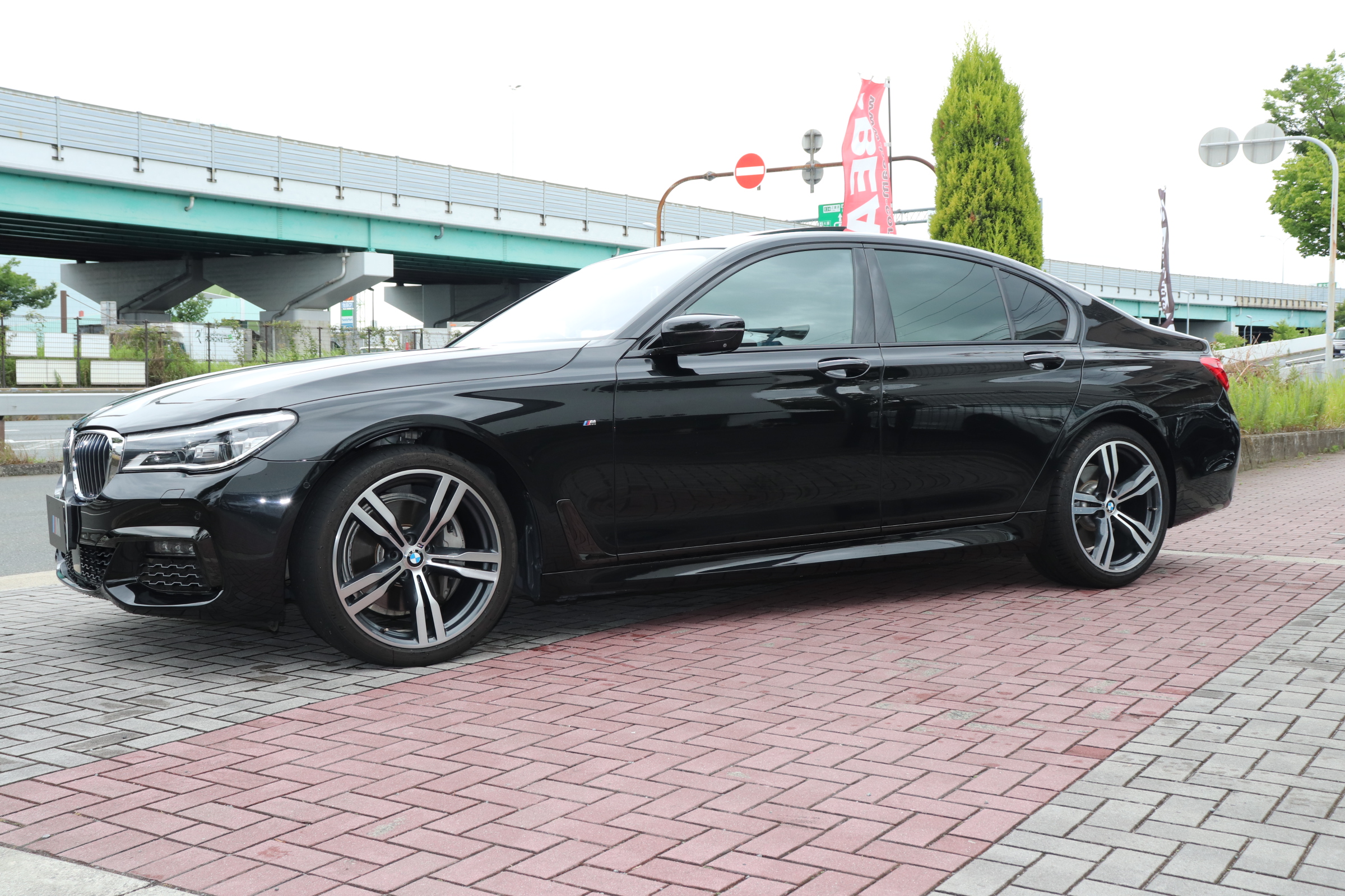 740i Mスポーツ ワンオーナー ブラックレザー サンルーフ車両画像08