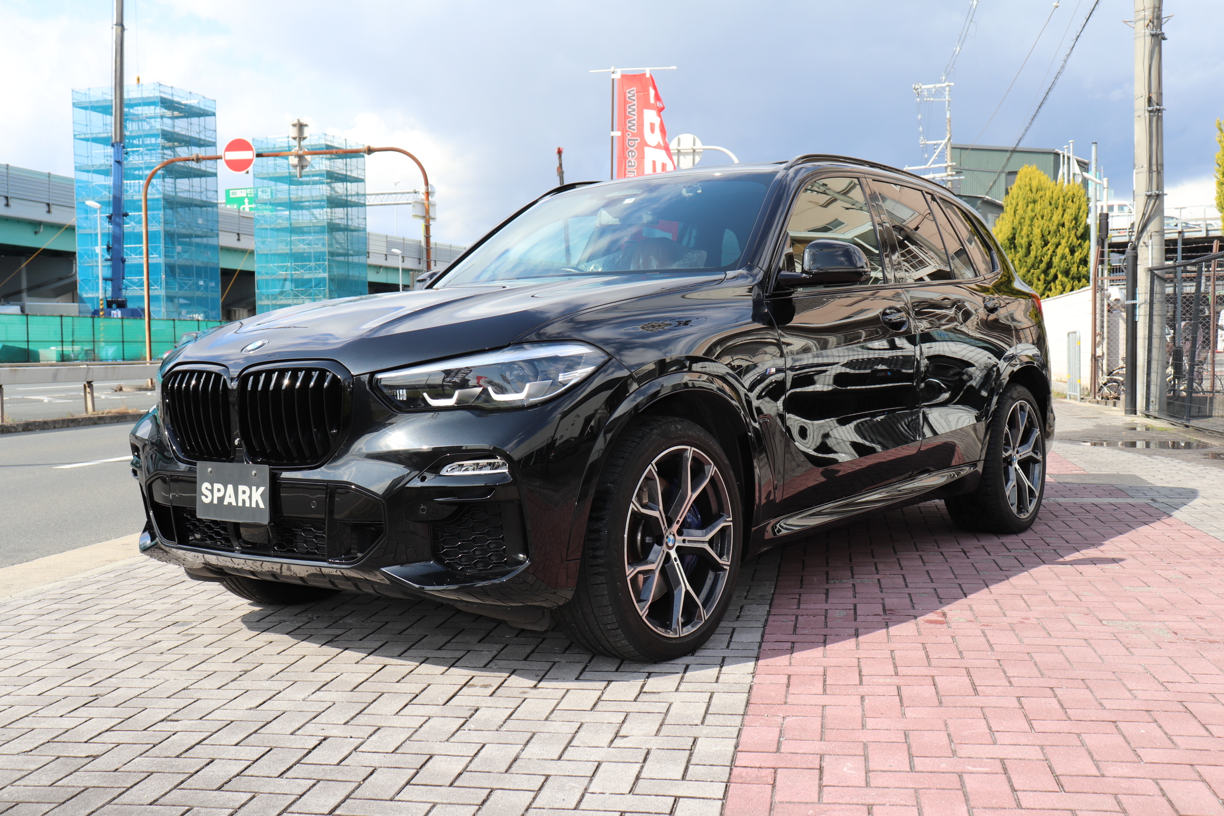 X5 xDrive 35d Mスポーツ ドライビングダイナミクスパッケージ エアサス サンルーフ 21インチAW車両画像08