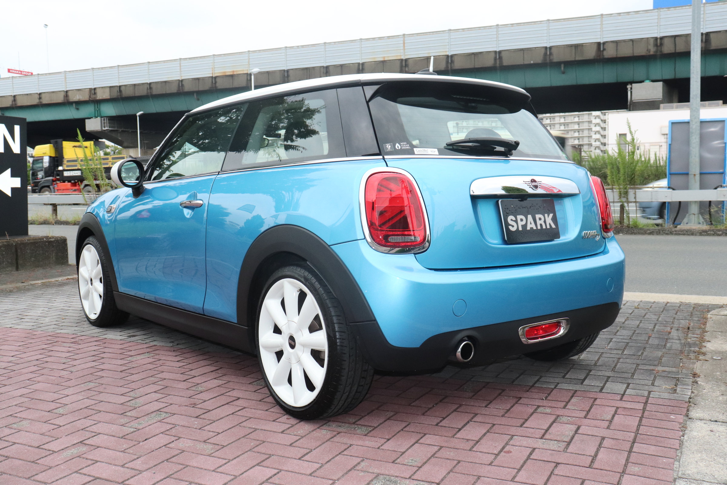 MINI クーパーD 3DR 後期モデル ペッパーP 18インチAW車両画像07