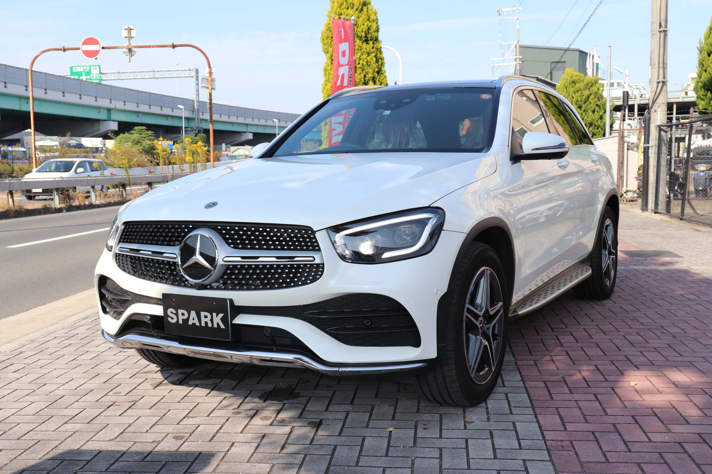 GLC220ｄ 4マチック AMGライン 後期 ワンオーナー レザーＥＸＣパッケージ 赤×黒革の画像