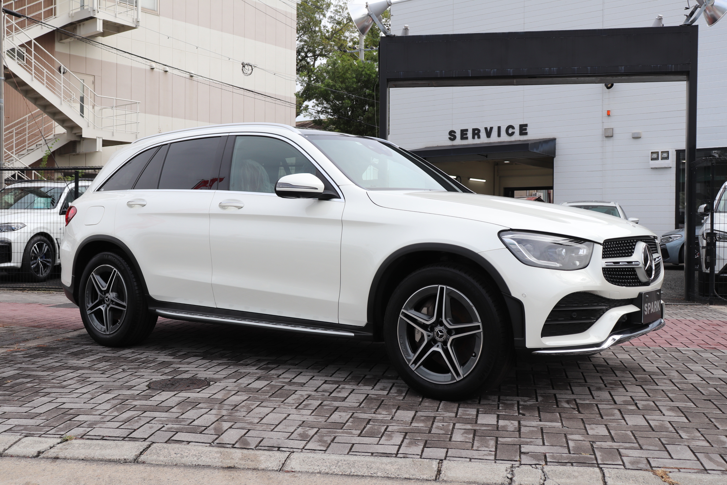 GLC220ｄ 4マチック AMGライン 後期 保証付 ワンオーナー レザーＥＸＣパッケージ 赤×黒革車両画像04