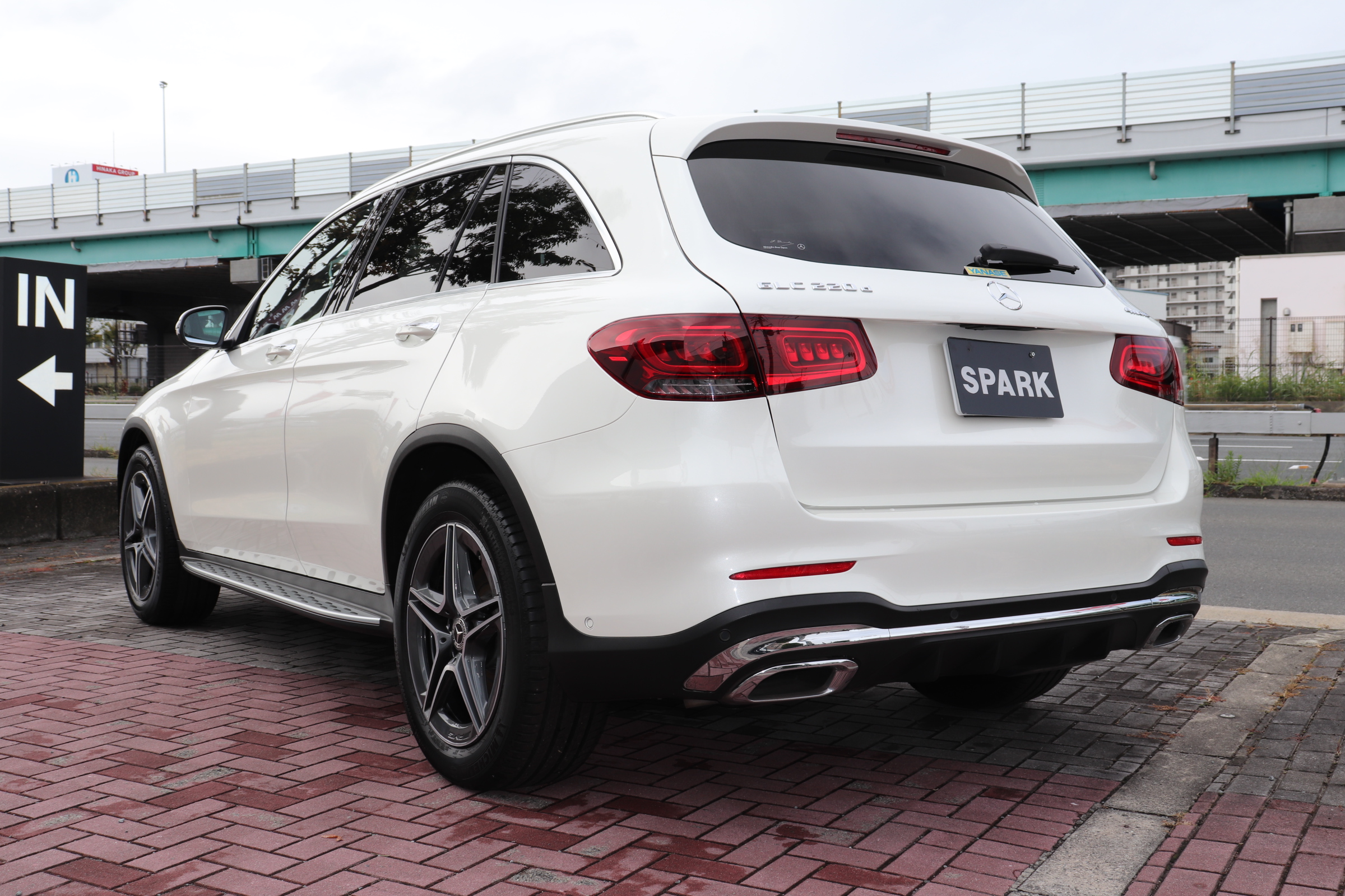 GLC220ｄ 4マチック AMGライン 後期 保証付 ワンオーナー レザーＥＸＣパッケージ 赤×黒革車両画像07