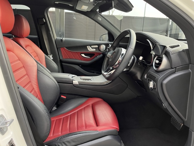 GLC220ｄ 4マチック AMGライン 後期 ワンオーナー レザーＥＸＣパッケージ 赤×黒革車両画像10