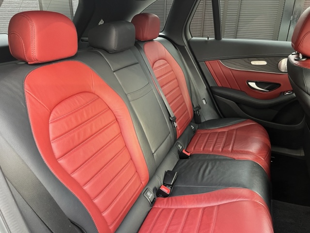 GLC220ｄ 4マチック AMGライン 後期 ワンオーナー レザーＥＸＣパッケージ 赤×黒革車両画像11