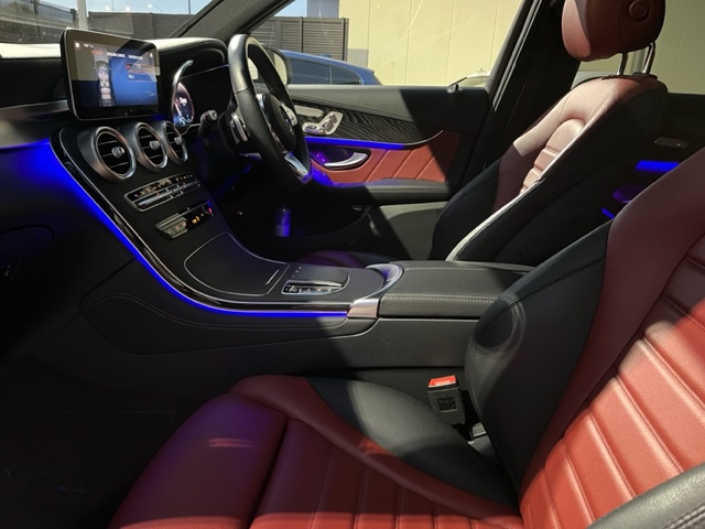GLC220ｄ 4マチック AMGライン 後期 ワンオーナー レザーＥＸＣパッケージ 赤×黒革車両画像13