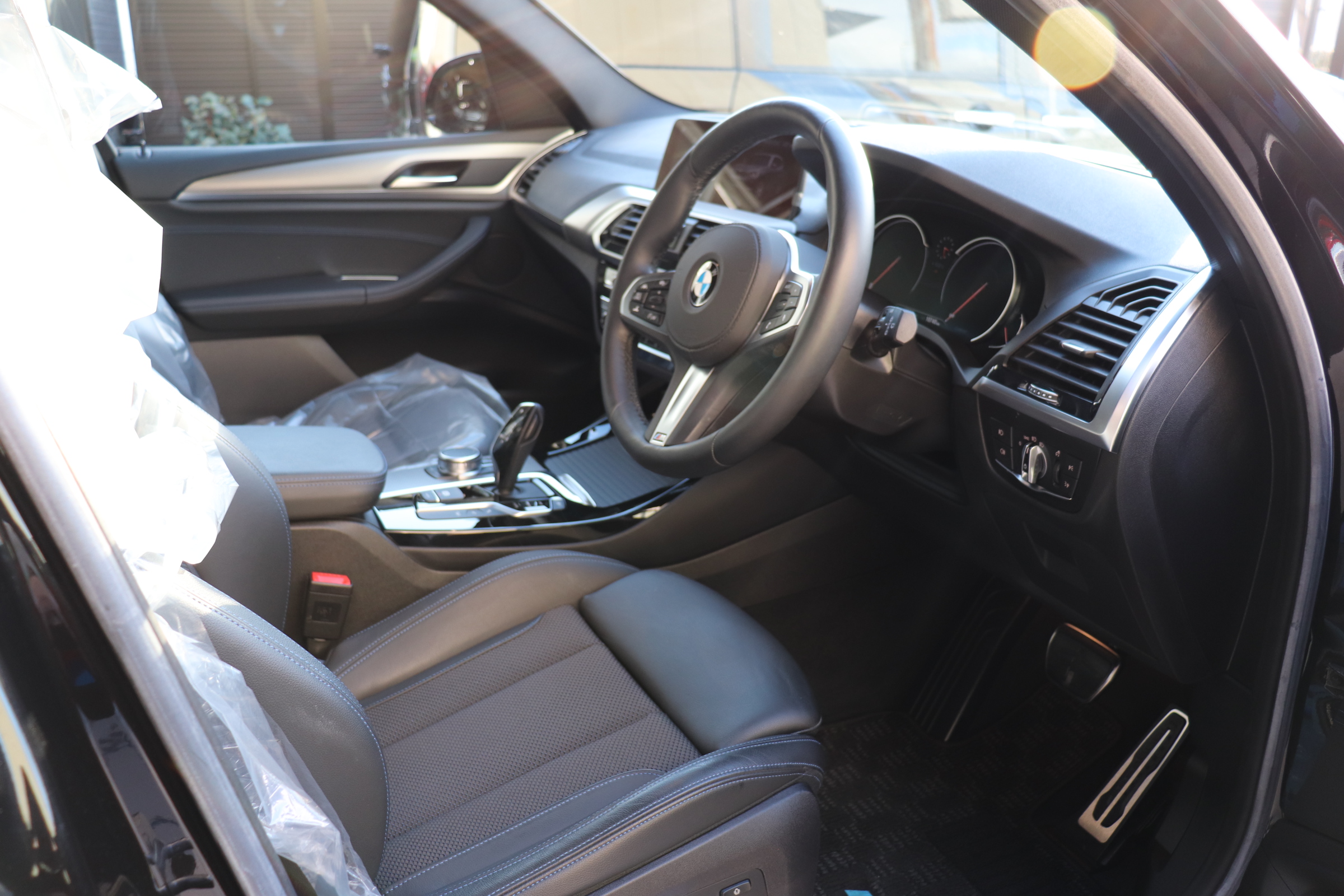 X3 xDrive20d Mスポーツ 4WD ワイヤレス充電 オートリアゲート車両画像11