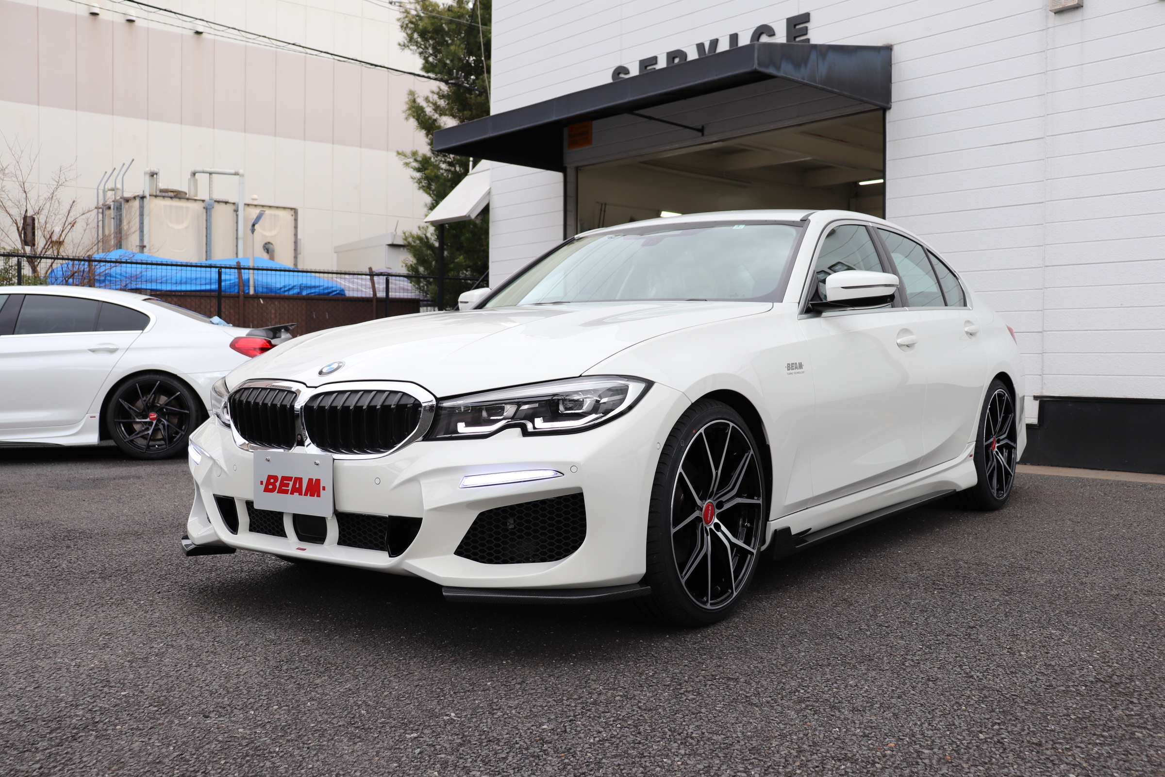 320i ハイラインパッケージ BEAMコンプリートカー 黒革 アンビエント 全周囲カメラ車両画像09