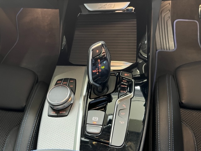 X3 xDrive20d Mスポーツ 4WD ワイヤレス充電 オートリアゲート シートヒーター車両画像14