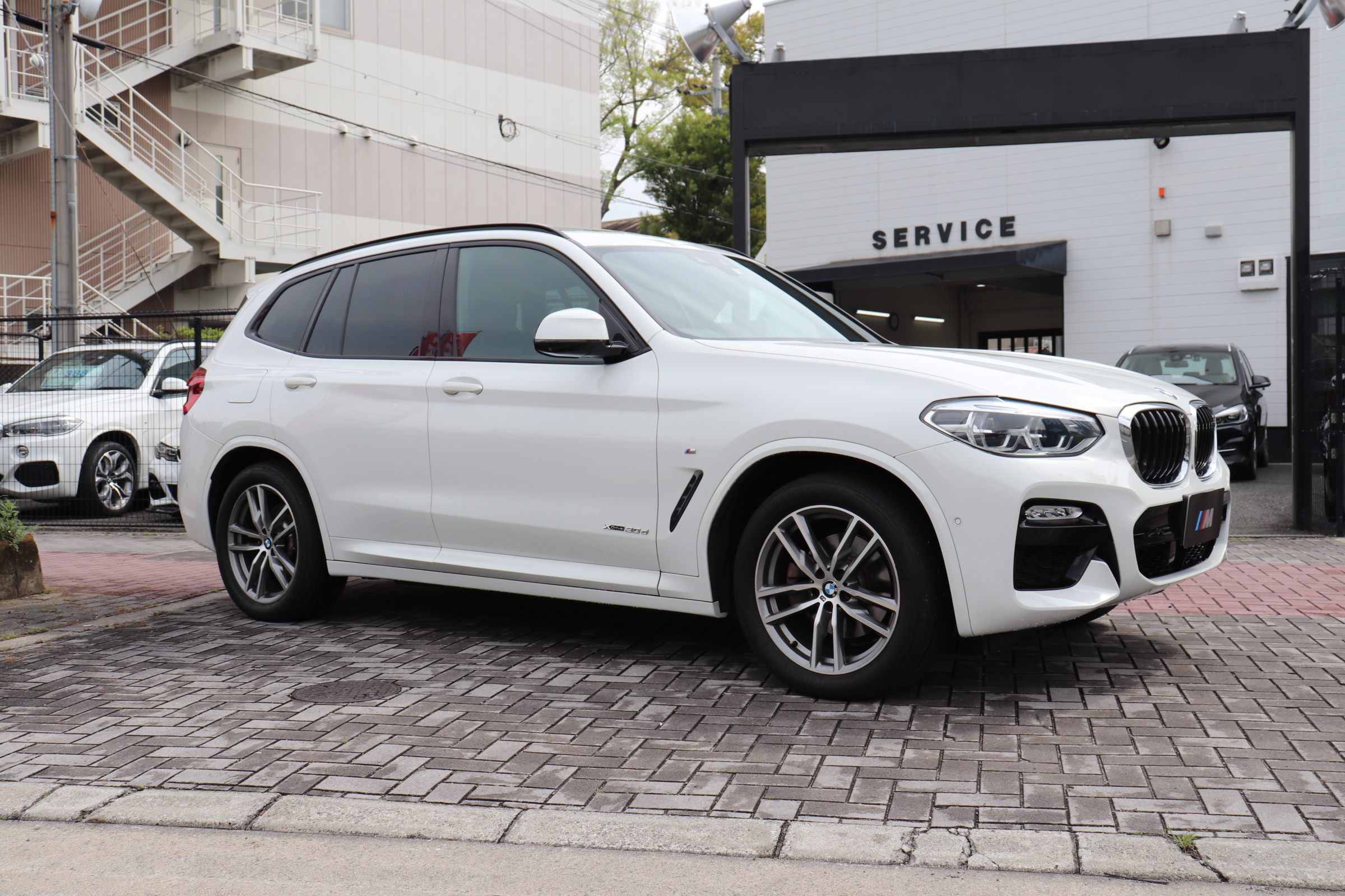 X3 xDrive20d Mスポーツ ワンオナ パノラマSR 黒革 アンビエントライト車両画像04