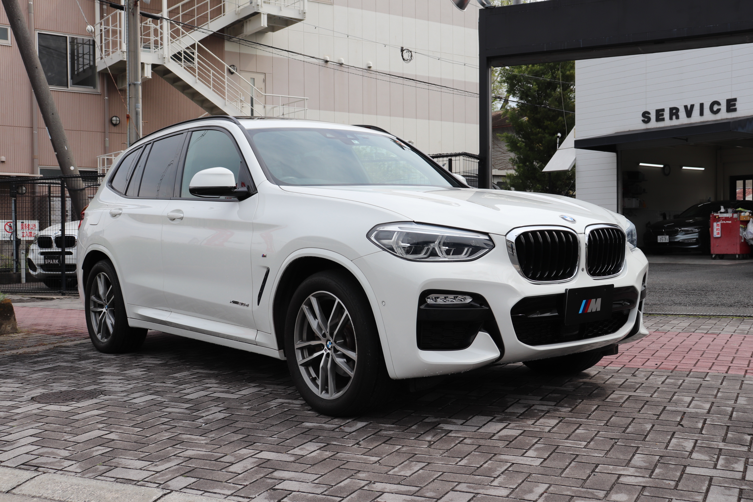 X3 xDrive20d Mスポーツ ワンオナ パノラマSR 黒革 アンビエントライト車両画像03