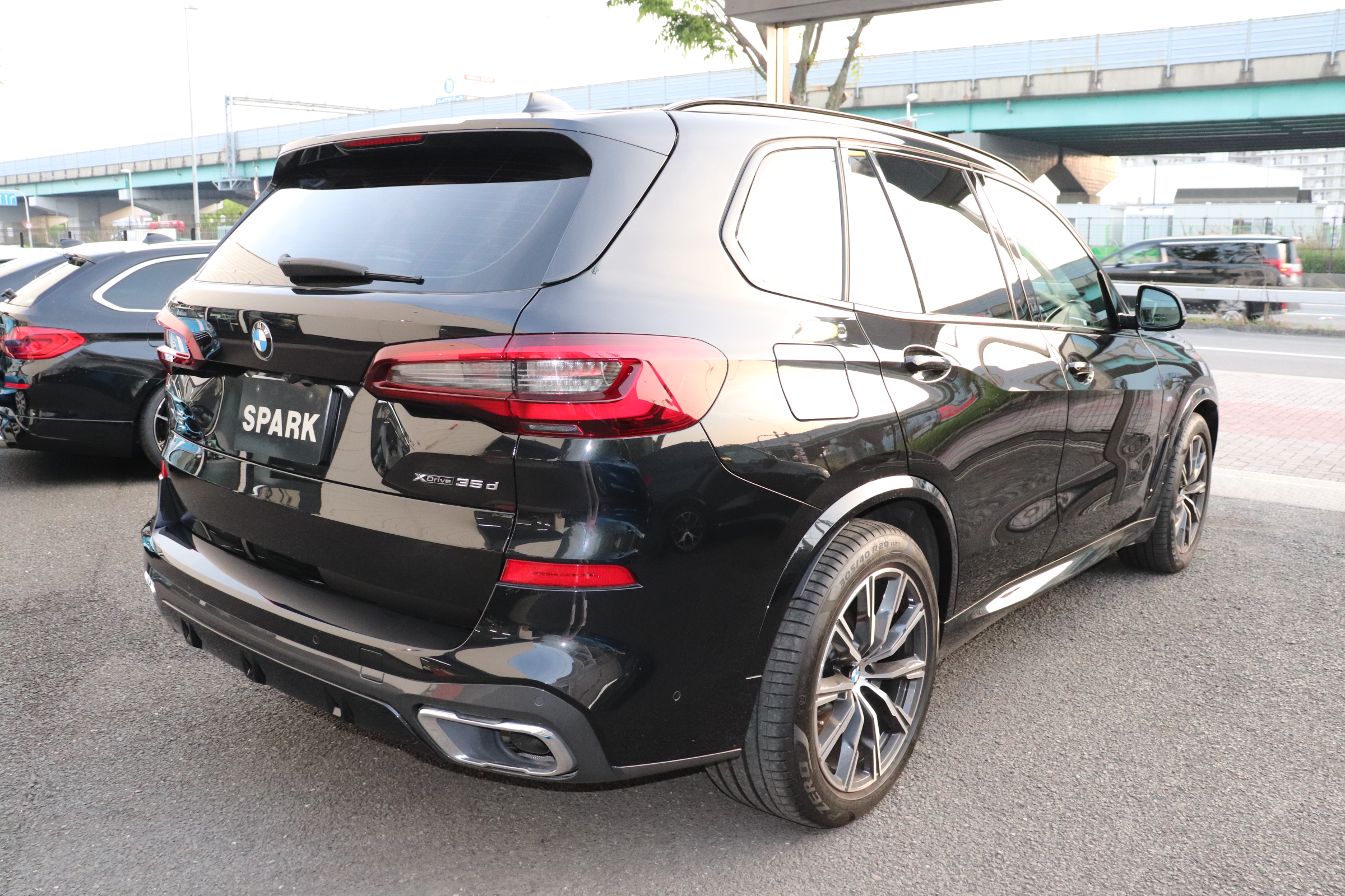 X5 xDRive35d  Mスポーツ　パノラマサンルーフ　ブラックレザーシート車両画像05