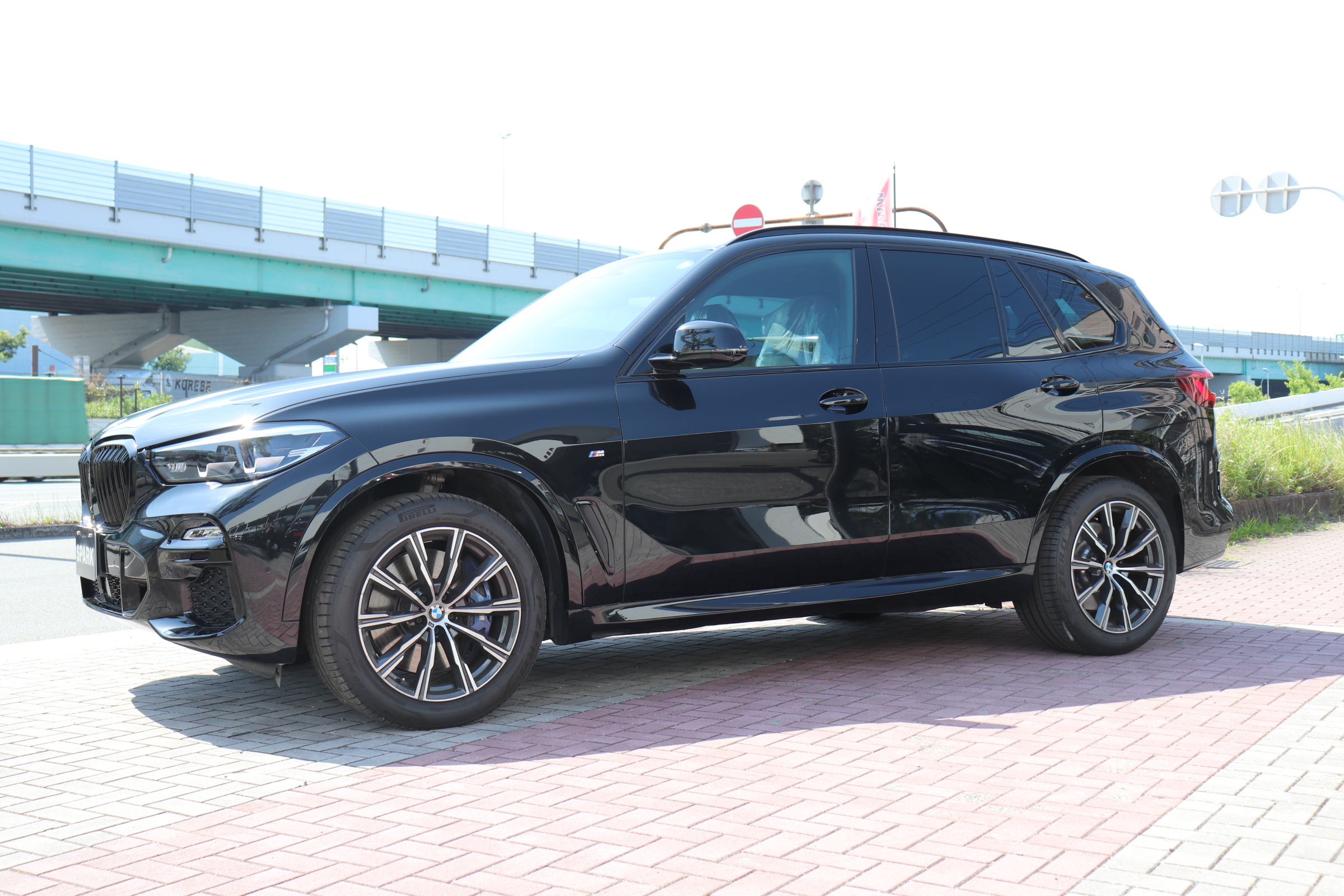 X5 xDRive35d  Mスポーツ　パノラマサンルーフ　ブラックレザーシート車両画像08