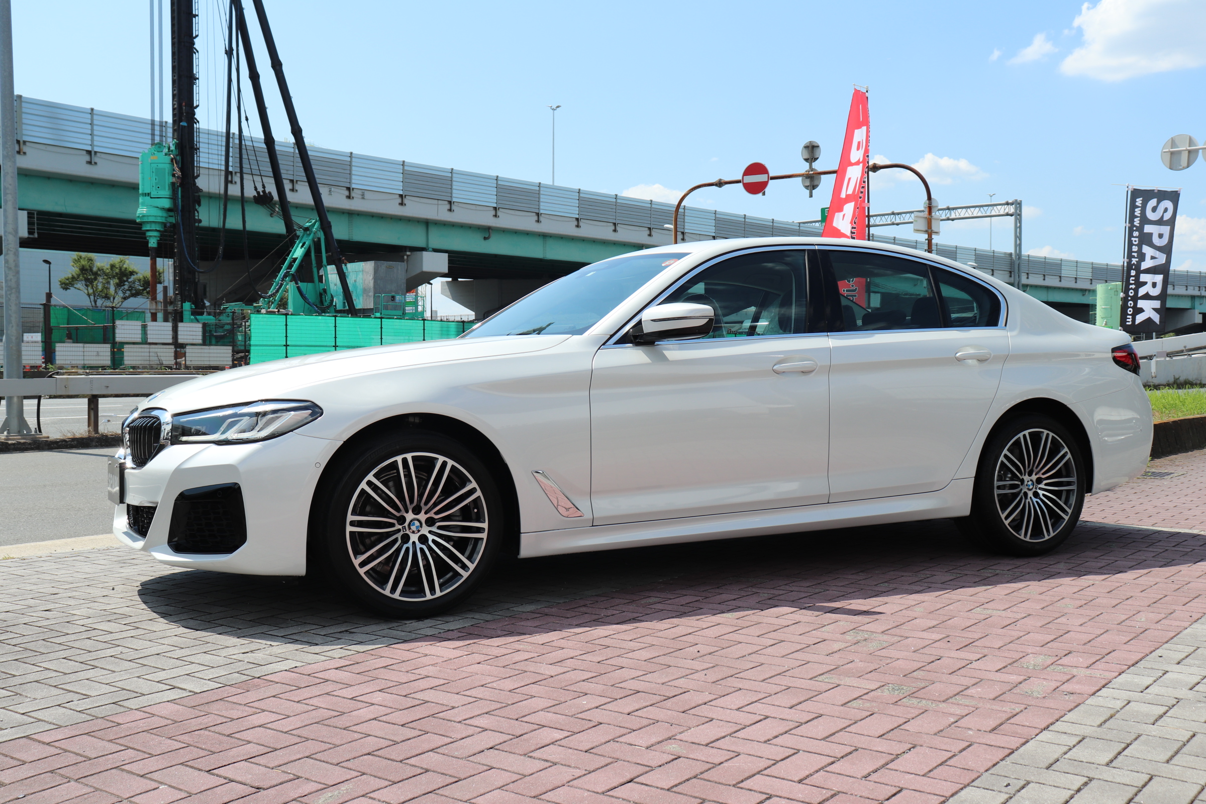 523i LCI Mスポーツ仕様  ワンオーナー ブラックレザー ライブコックピット車両画像08